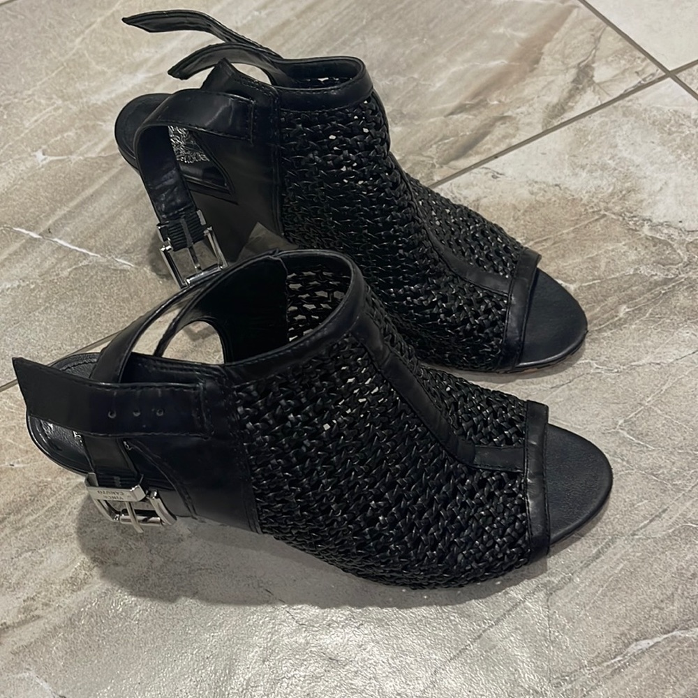 Womens sandals
